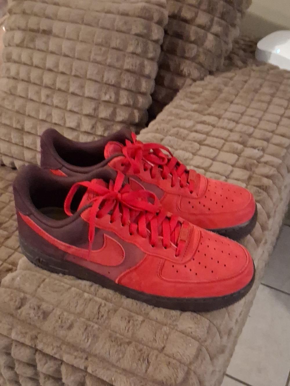 Nike Men’s Red and Brown Low-Top Sneakers